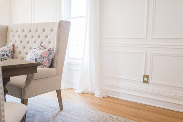 Legrand Adorne wall outlet